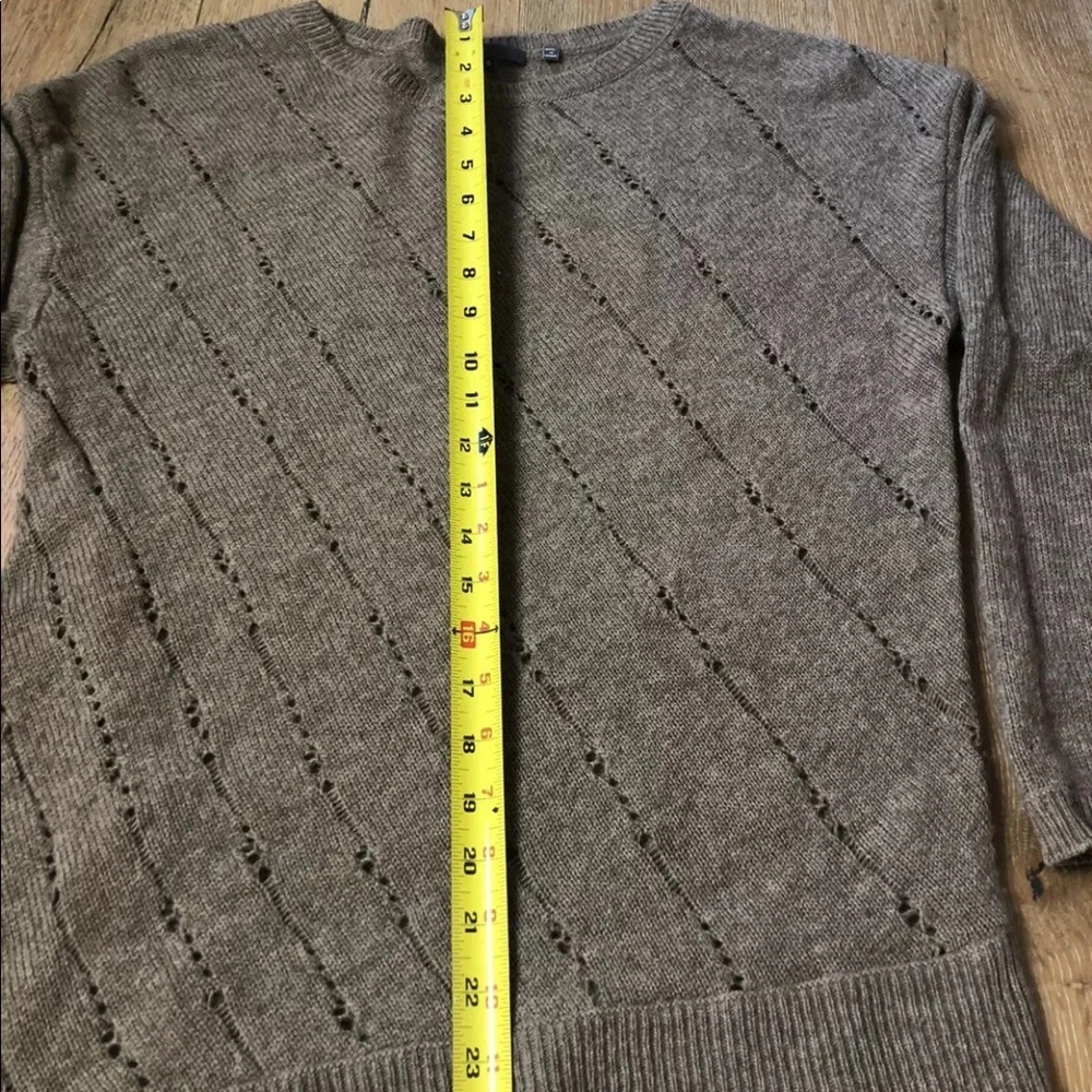 🔥STUNNING Vince Yak/Wool sweater sz S Price Firm